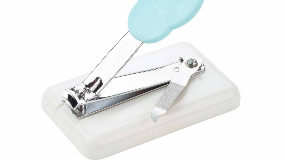 nail clippers